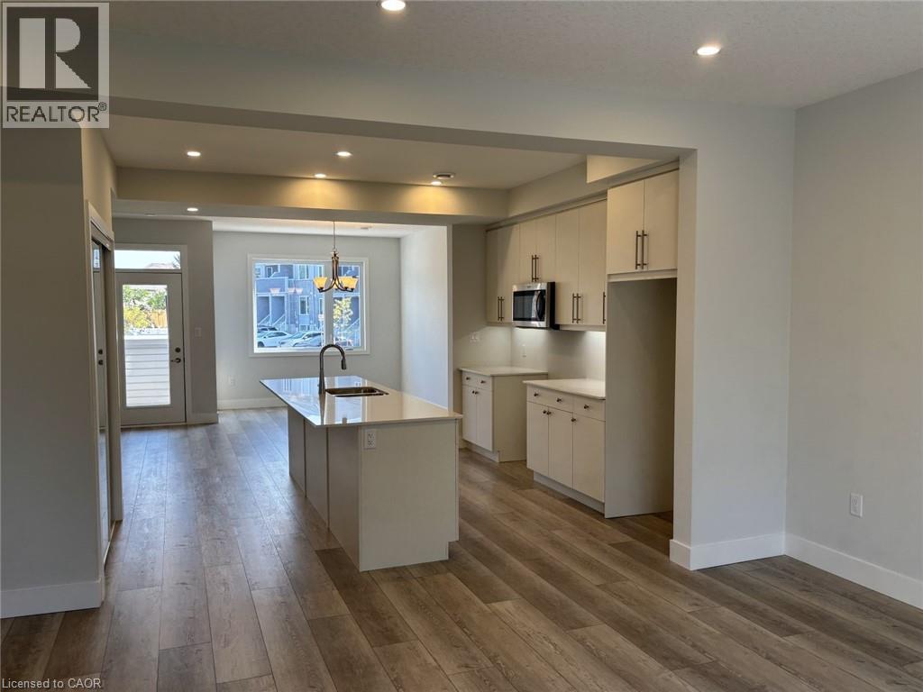 925 DEVERON Crescent Unit# 4