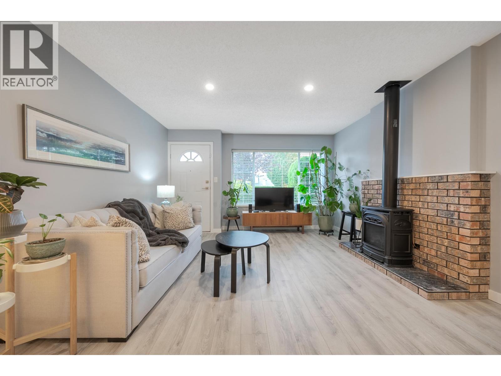 13 19249 HAMMOND ROAD