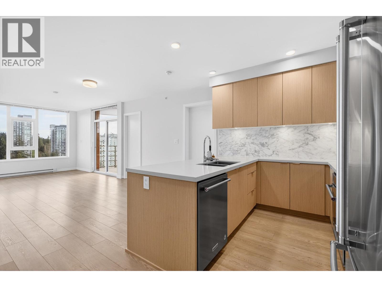 1706 530 WHITING WAY