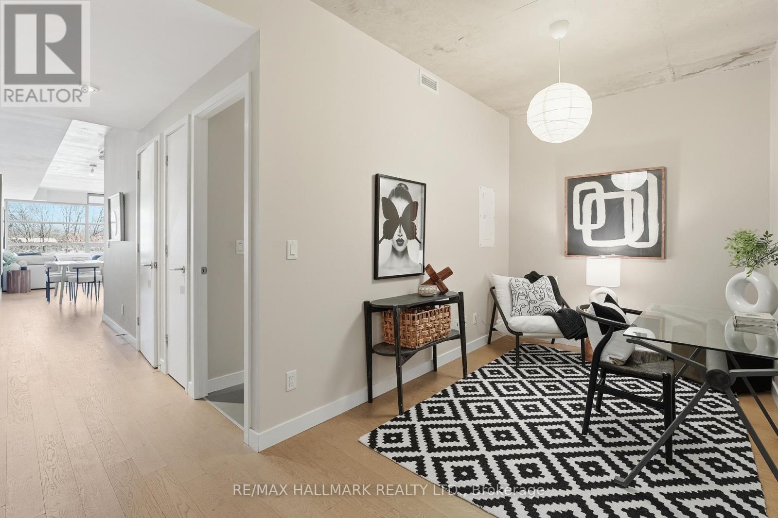 305 - 90 BROADVIEW AVENUE