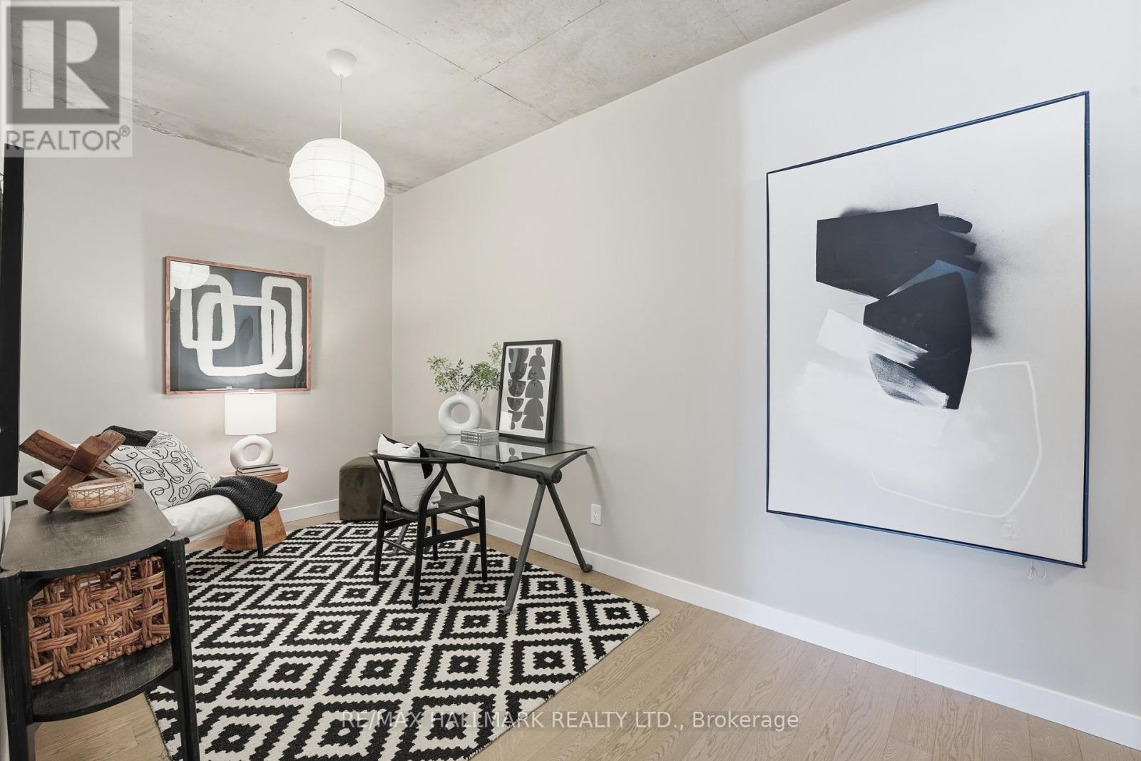 305 - 90 BROADVIEW AVENUE