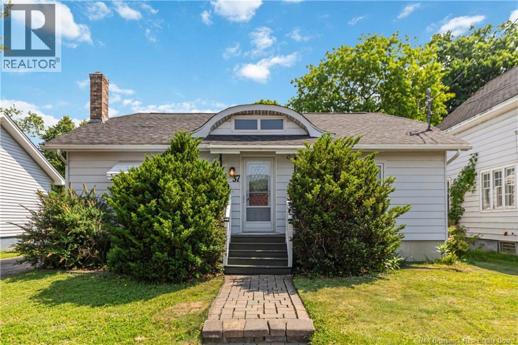 37 Winter Avenue - Photo 2