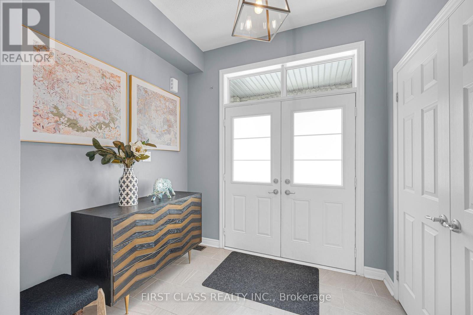 352 LEADWOOD GATE
