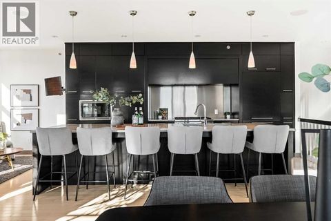 101 Aspen Meadows Hill SW Calgary AB T3H0G3