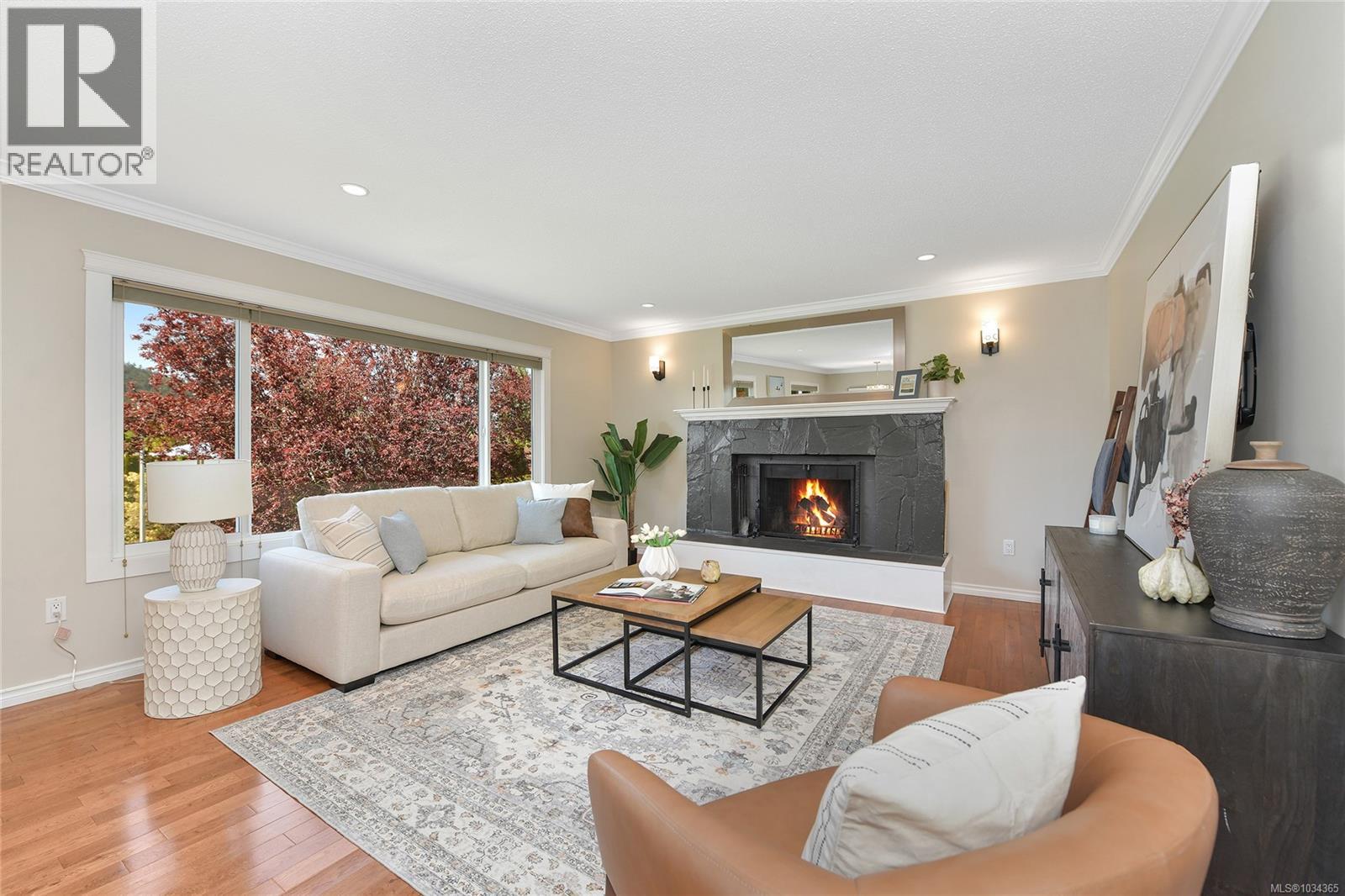1627 Hybury Pl