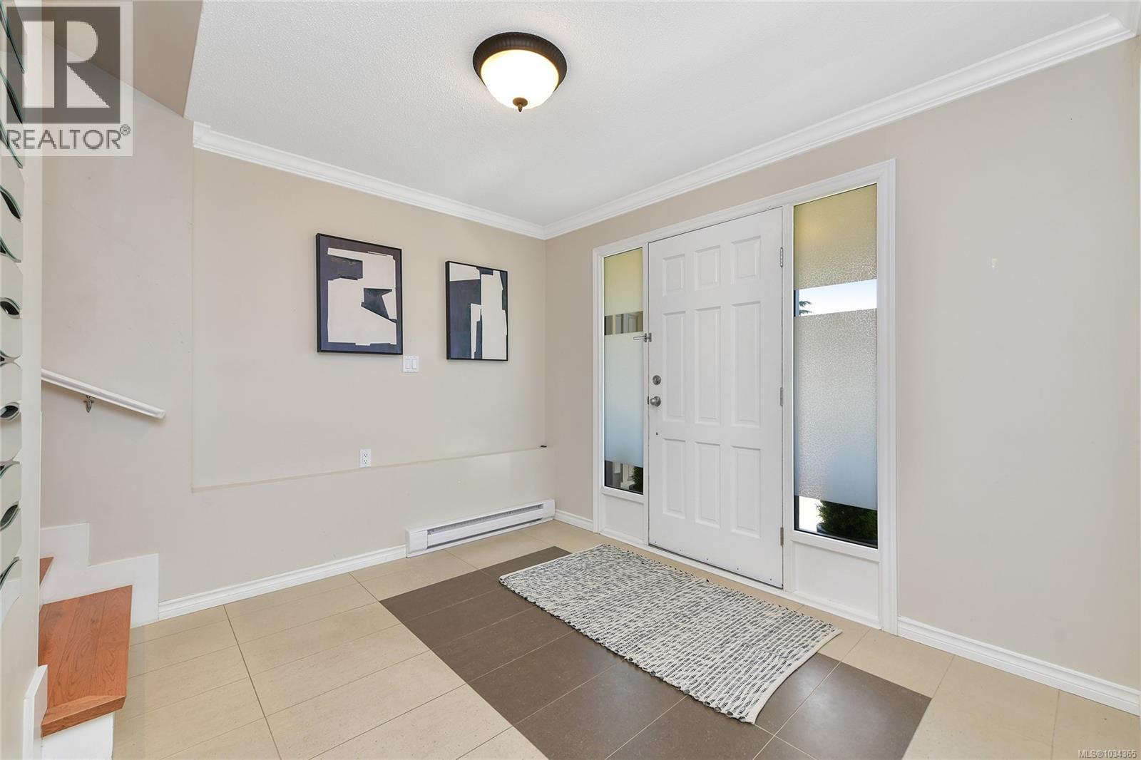 1627 Hybury Pl