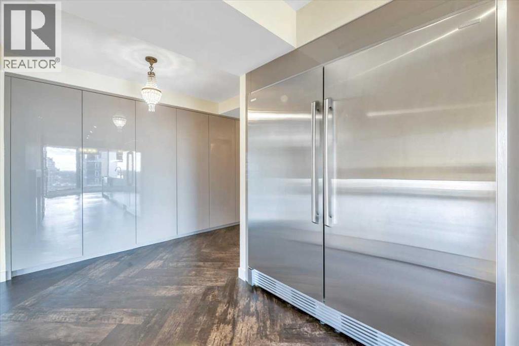 2403, 1100 8 Avenue SW