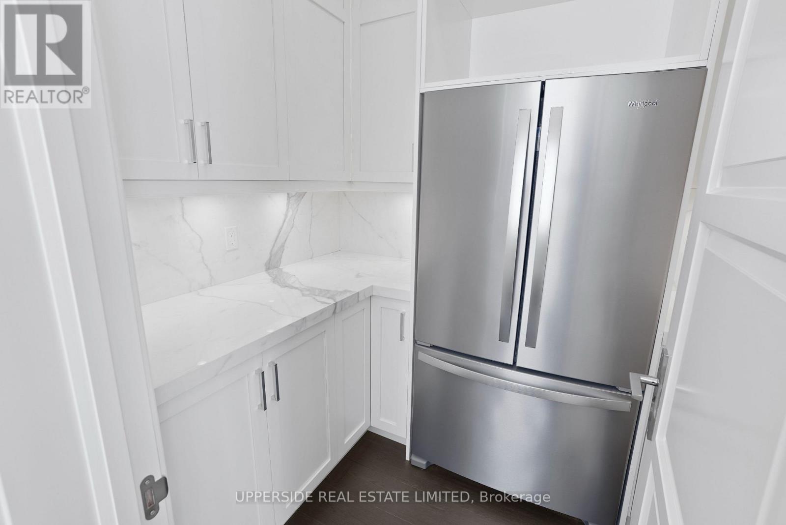 28 THORNRIDGE DRIVE