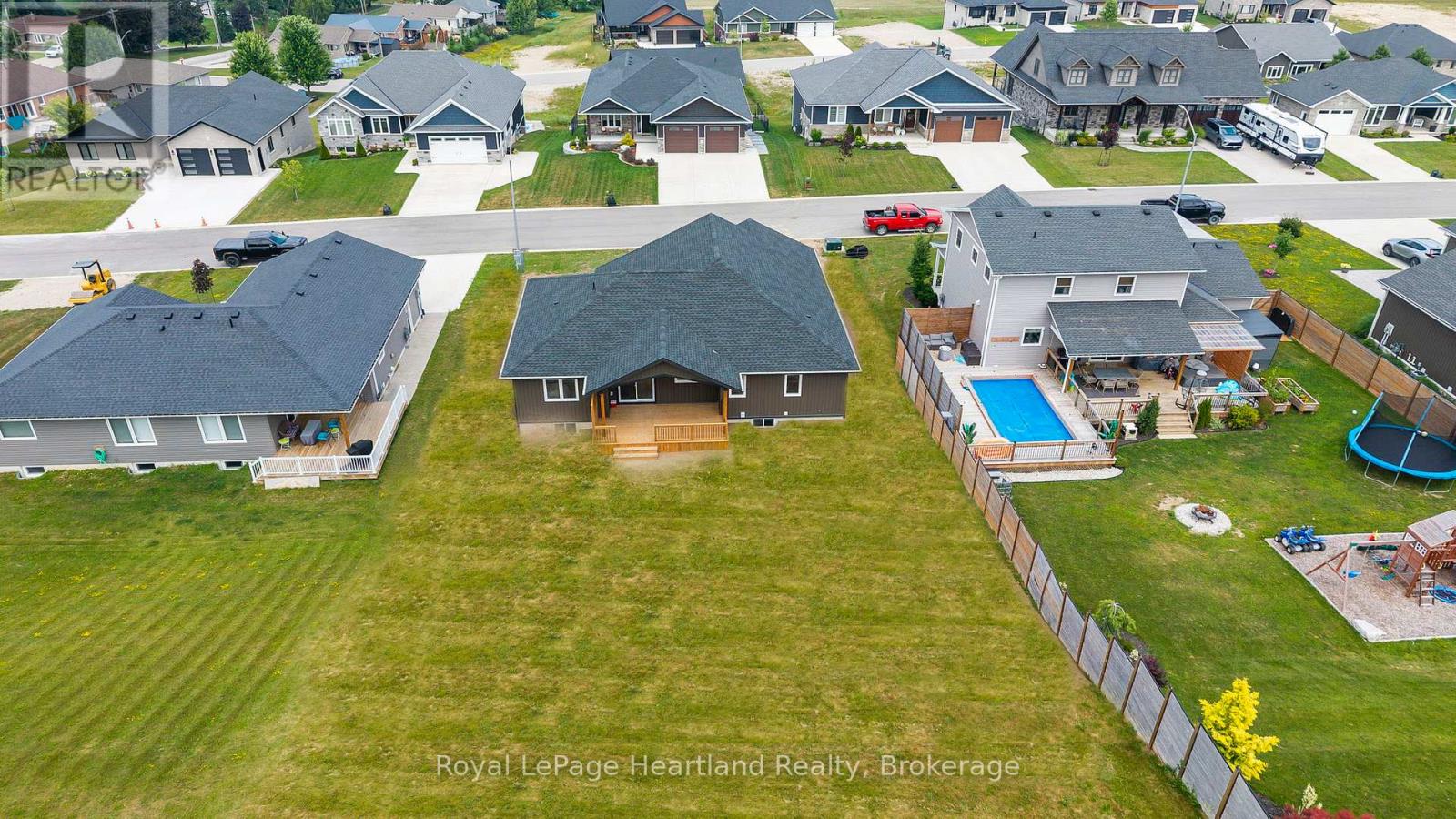 6 NOECKERVILLE HILL DRIVE