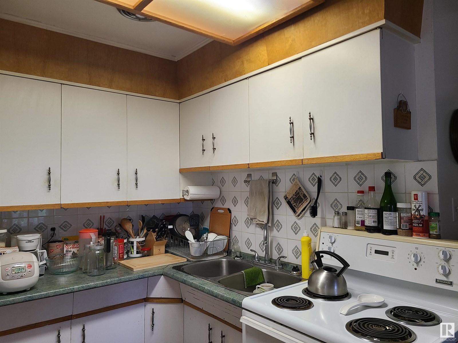 10115 83 AV NW NW