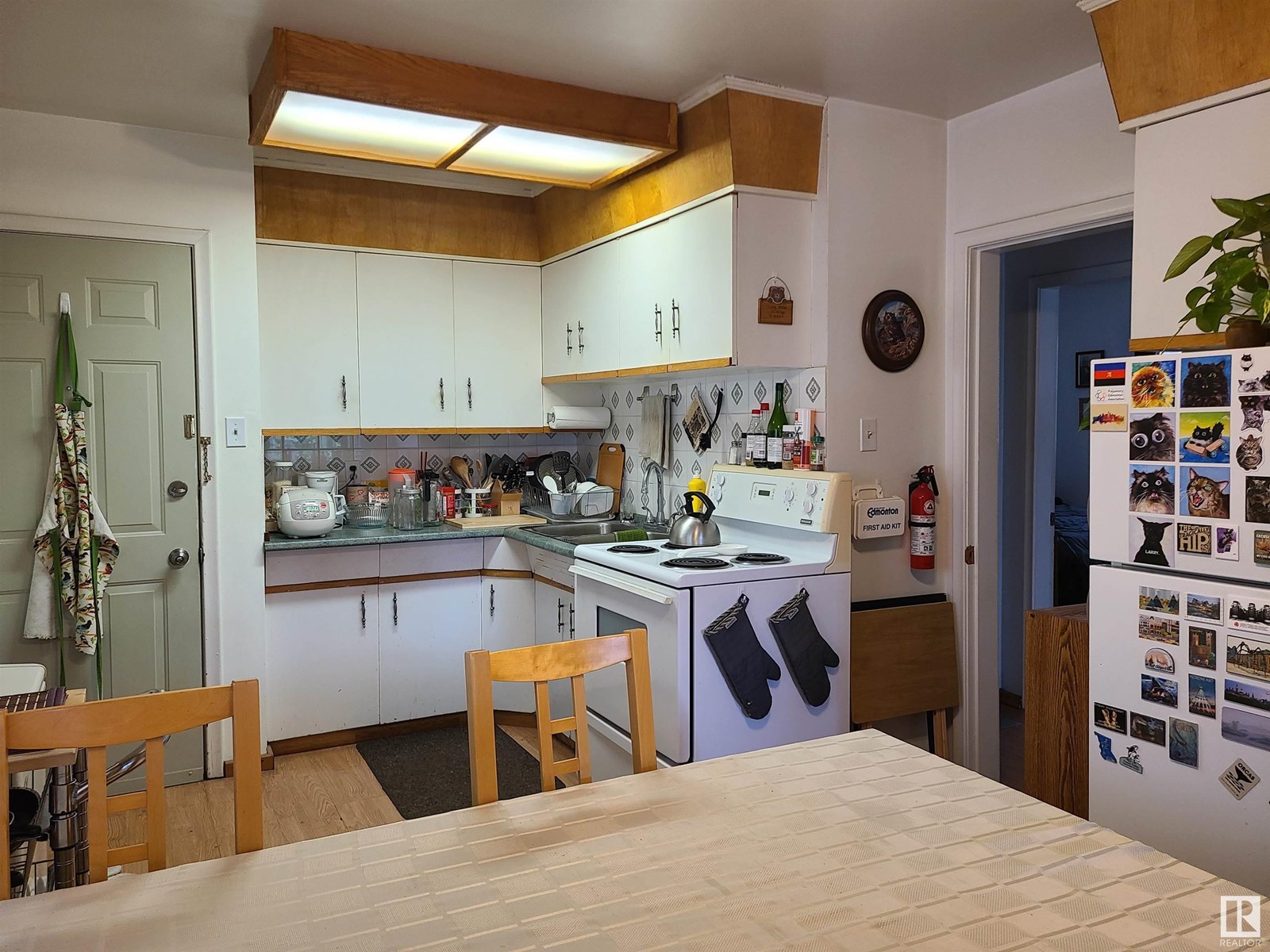 10115 83 AV NW NW