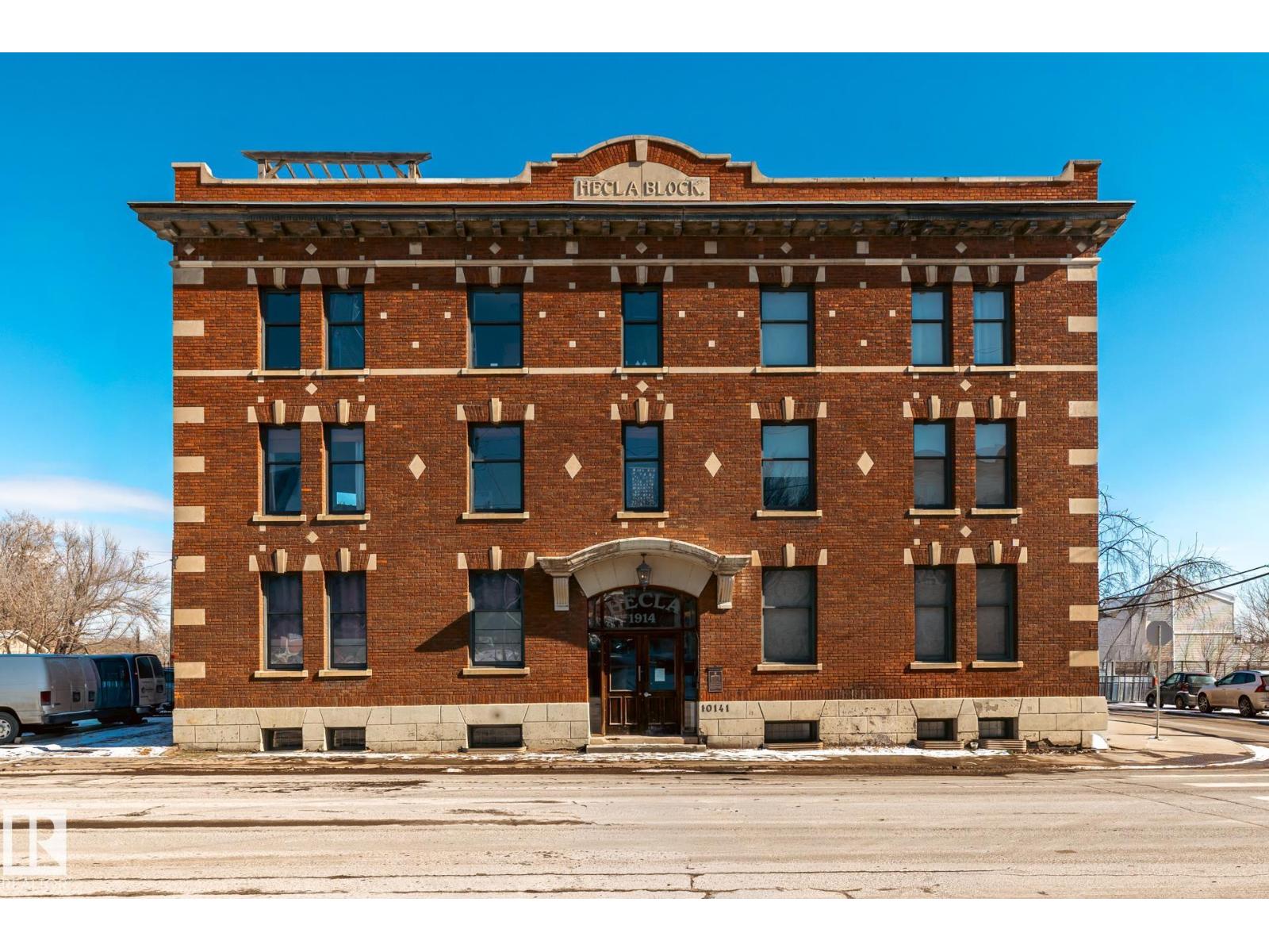 #203 10141 95 ST NW