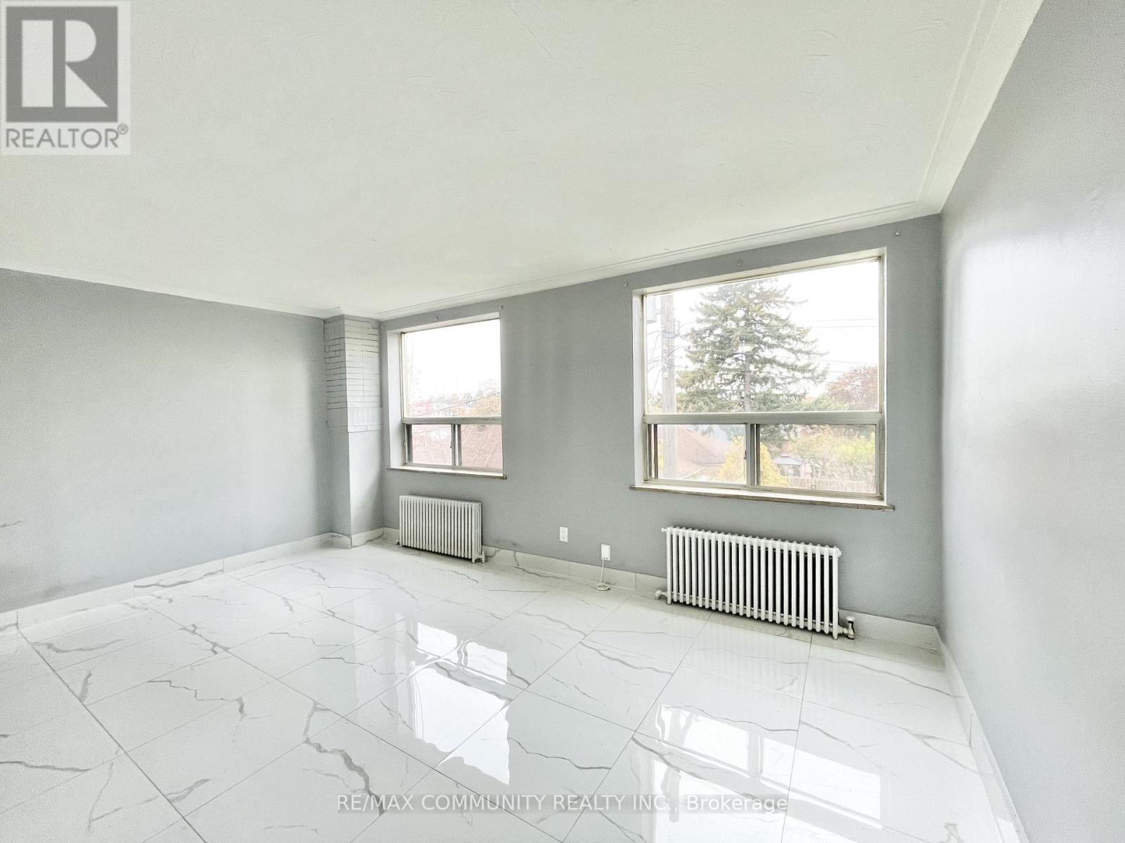 2 - 2624 EGLINTON AVENUE E