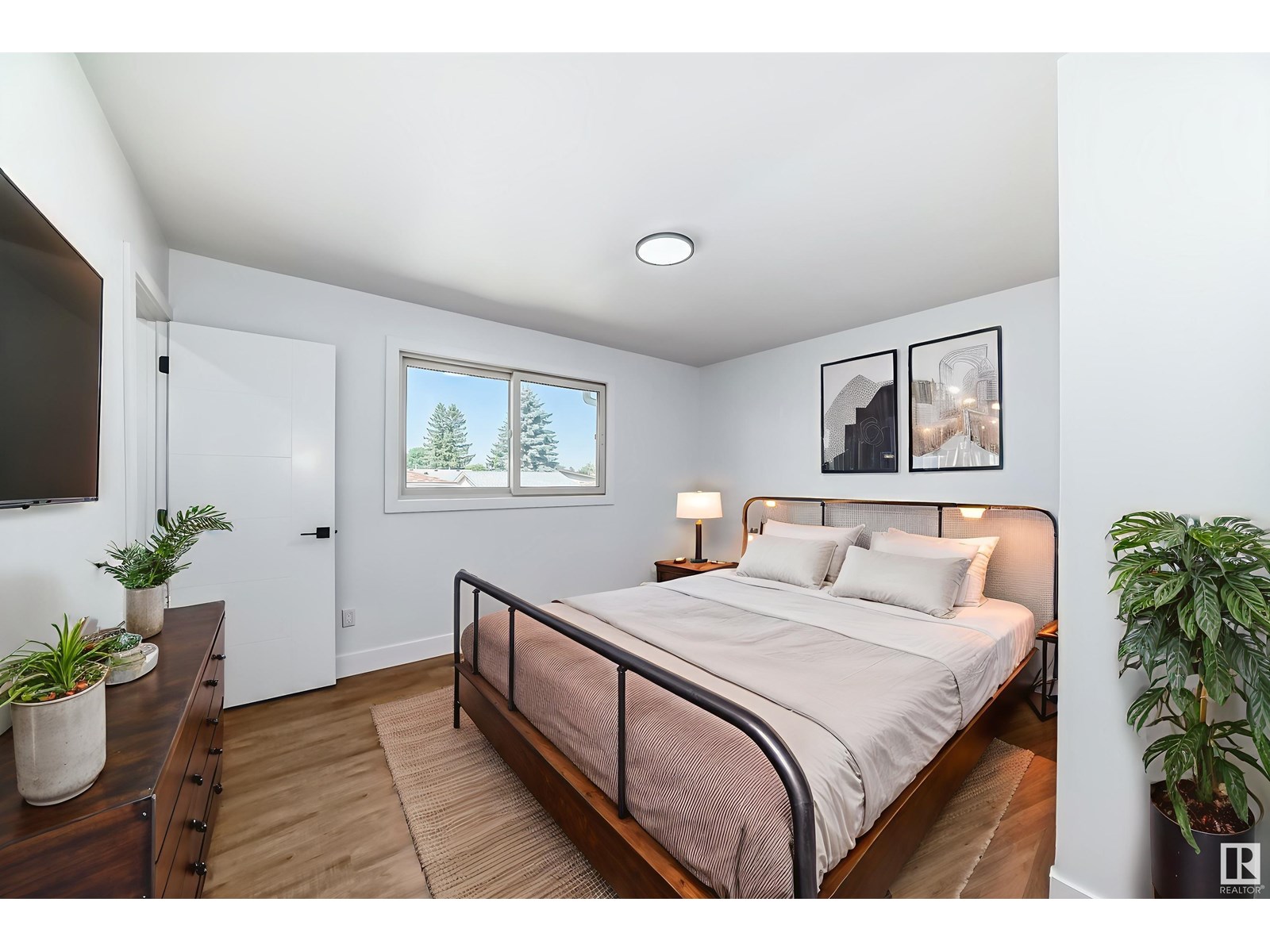 15016 88 ST NW
