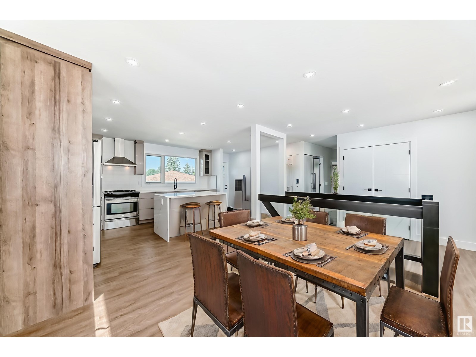 15016 88 ST NW