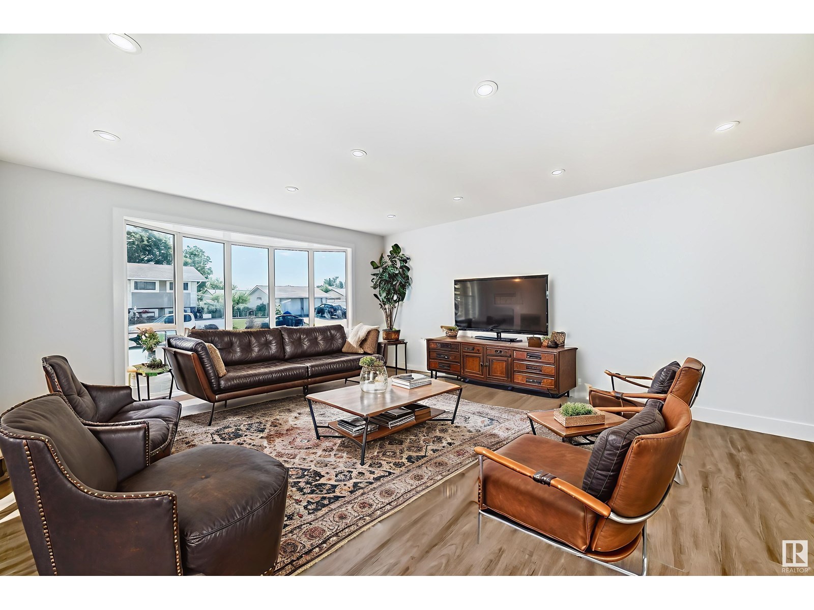 15016 88 ST NW
