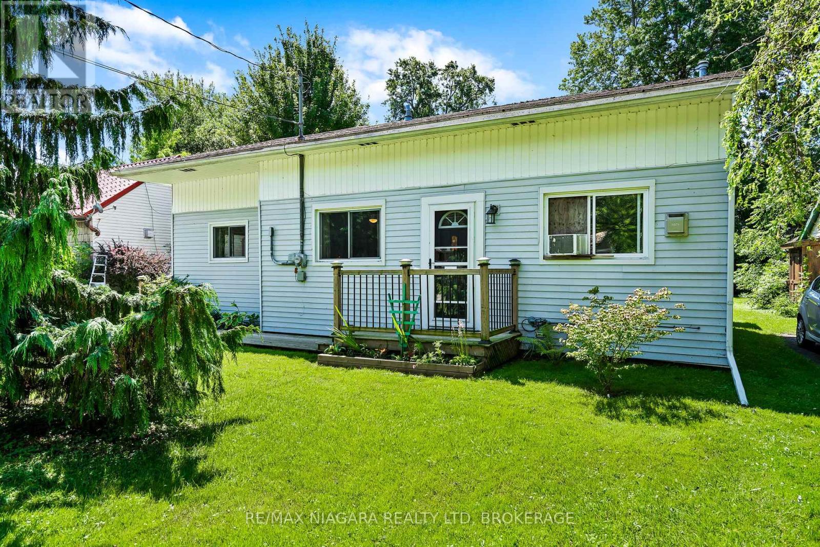 10567 MAPLEWOOD DRIVE