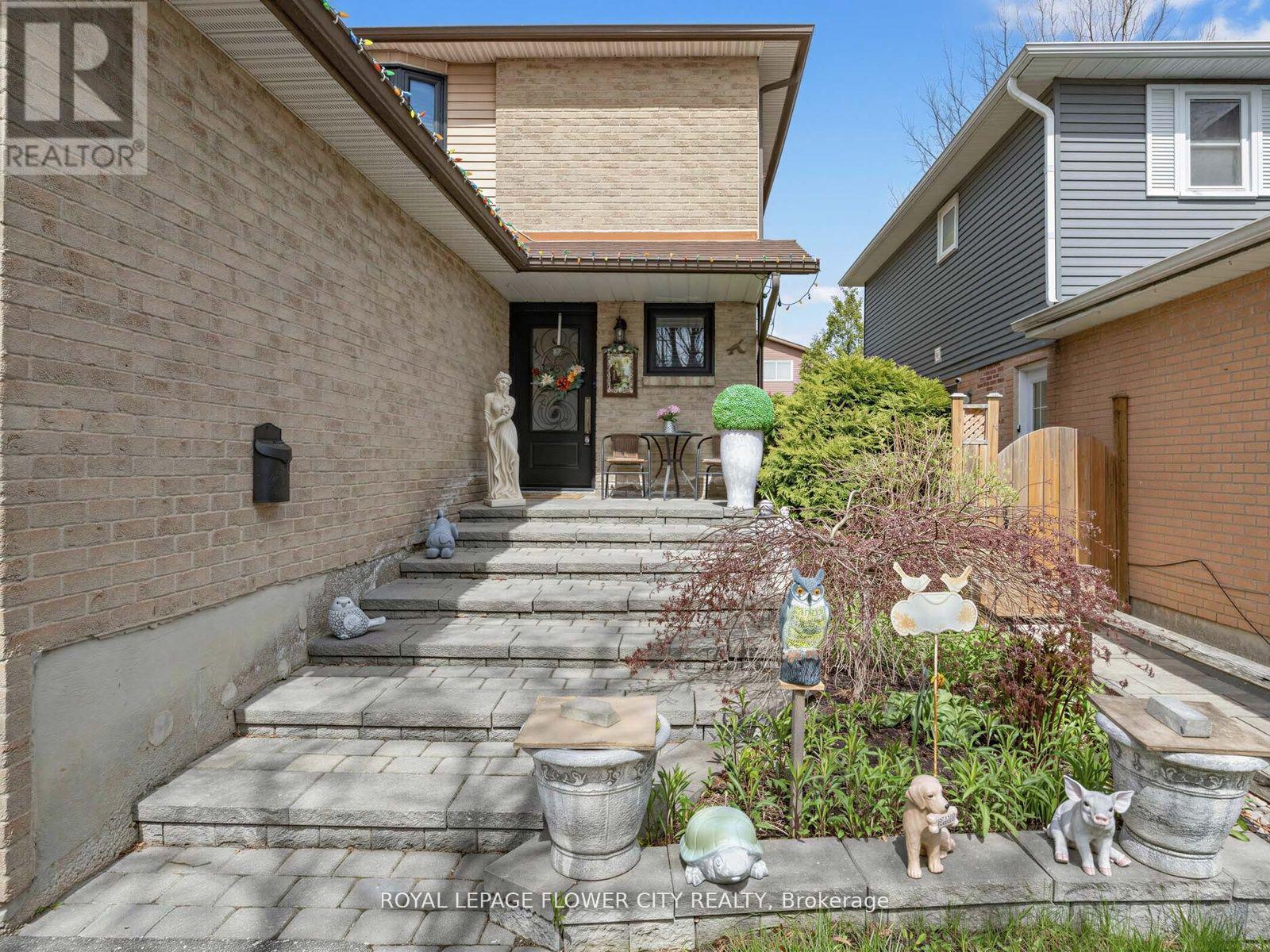 16 BLOSSOM AVENUE