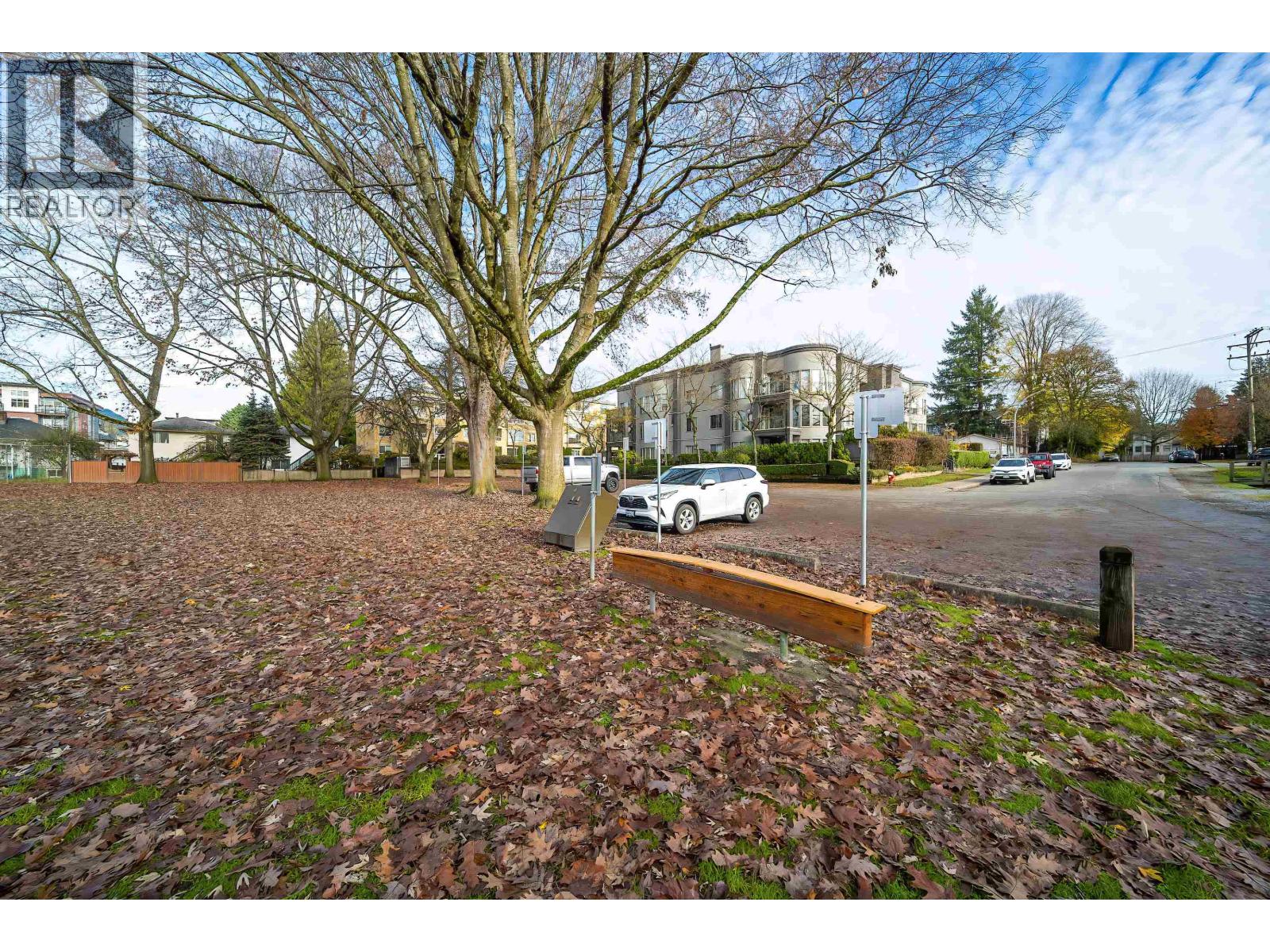 201 2345 CENTRAL AVENUE