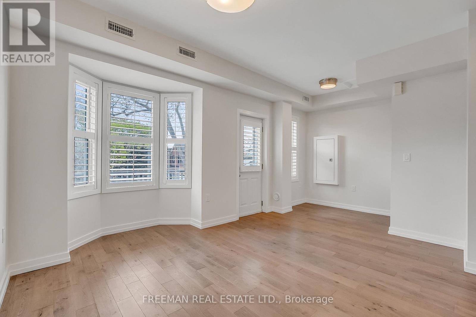 12 ARLINGTON AVENUE