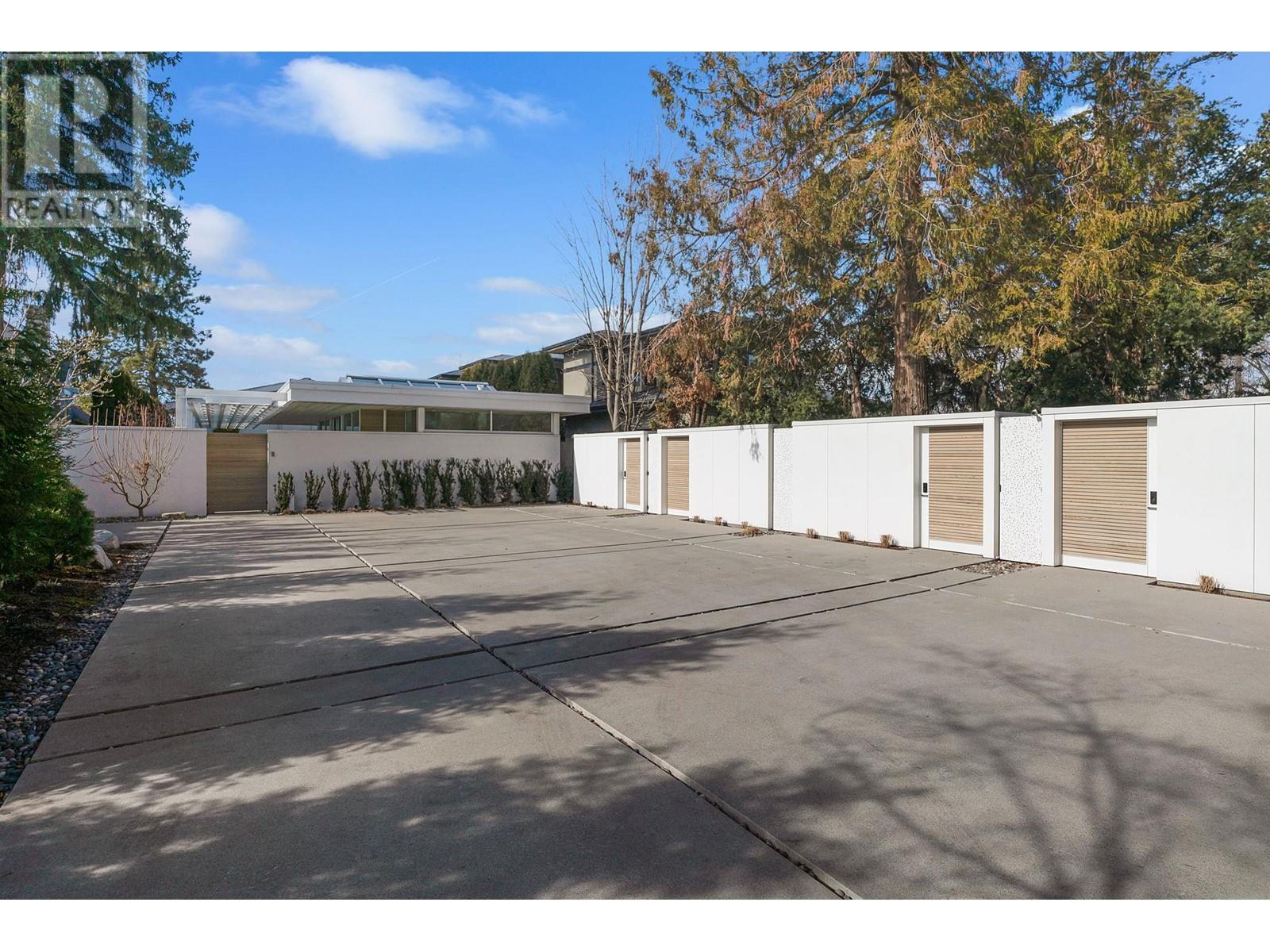 4110 Lakeshore Road