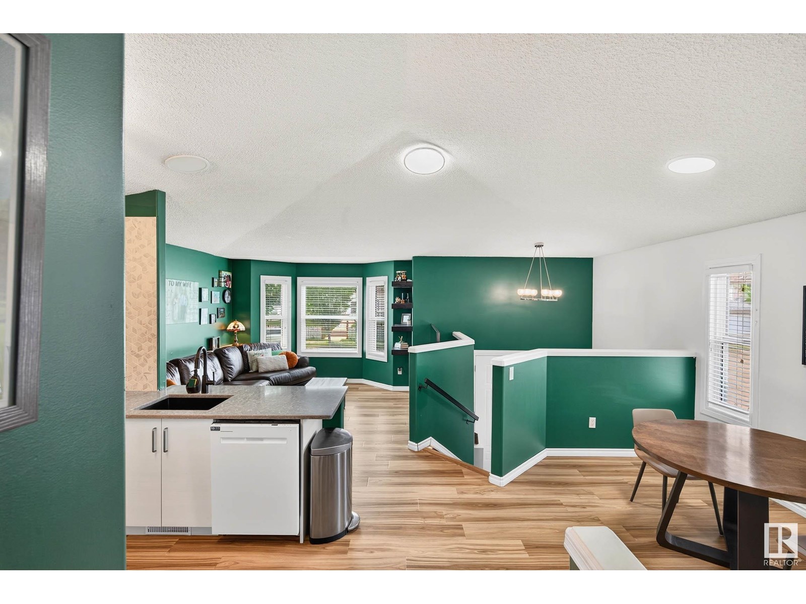 3117 49 ST