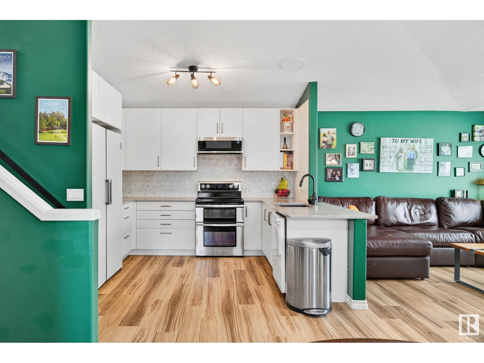 3117 49 ST