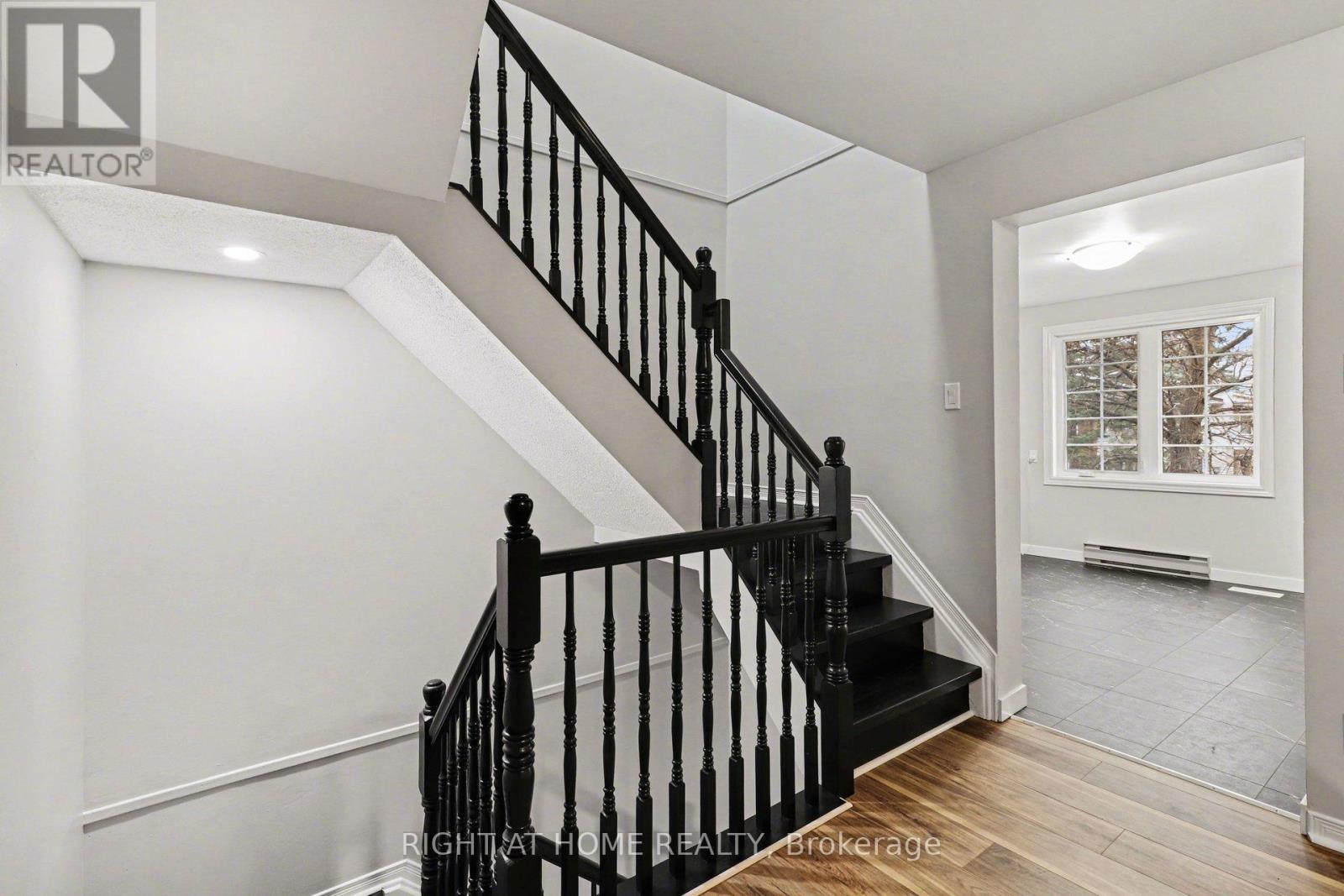 29 - 26 WRENWOOD CRESCENT