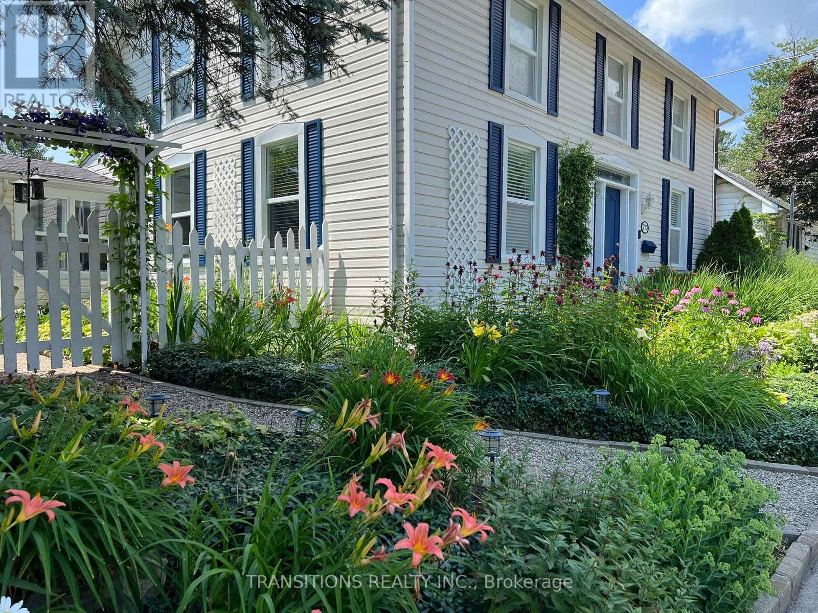 270 CHARLES STREET S