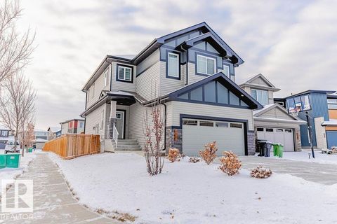 704 CONROY CT SW Edmonton AB T6W4H5