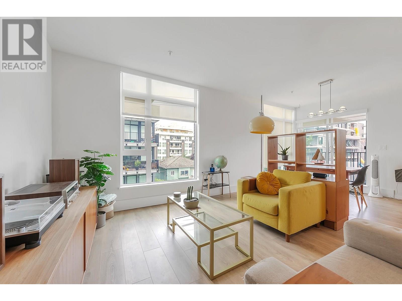 308 5085 MAIN STREET