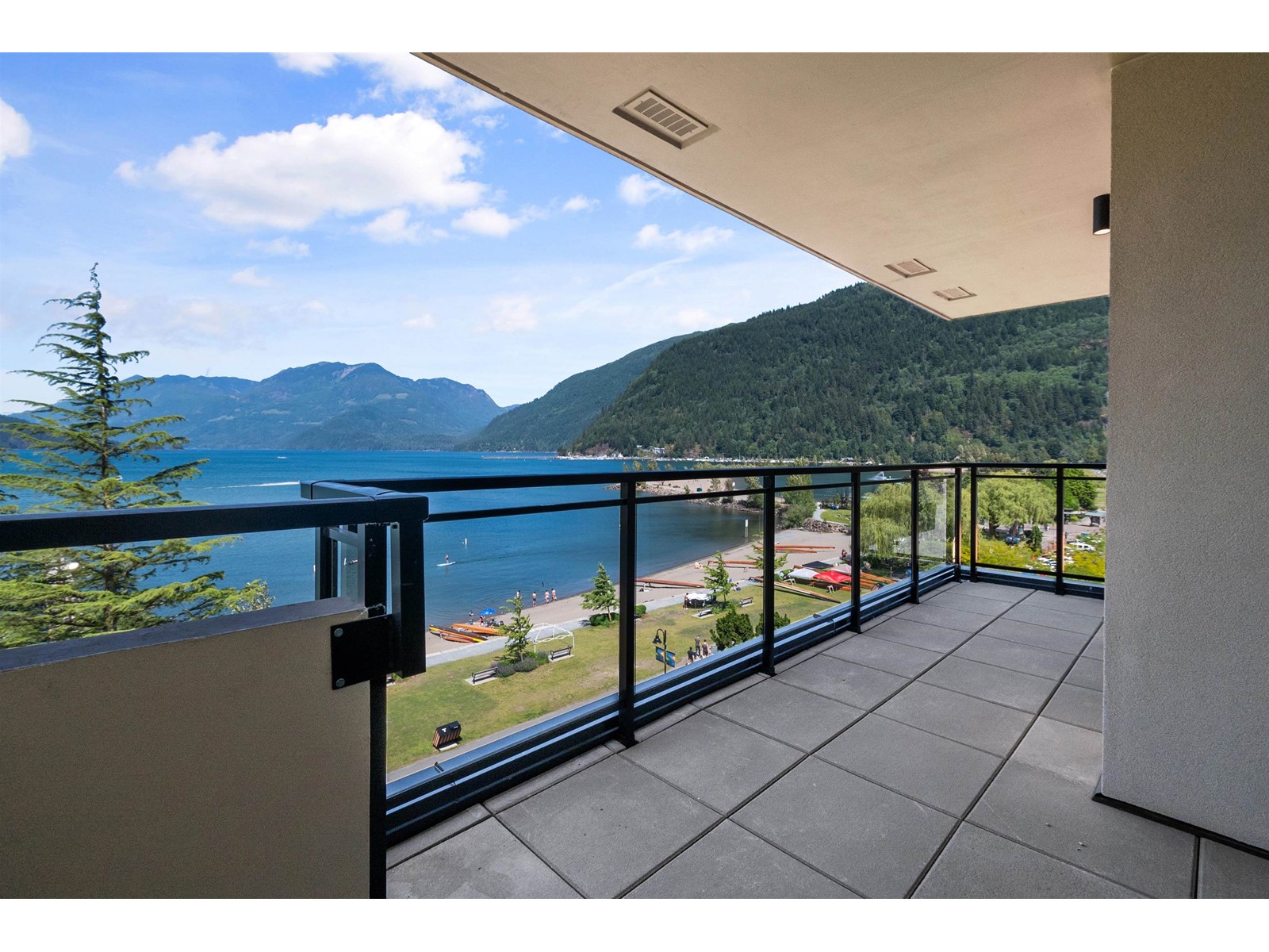 605 120 ESPLANADE AVENUE|Harrison Hot Springs