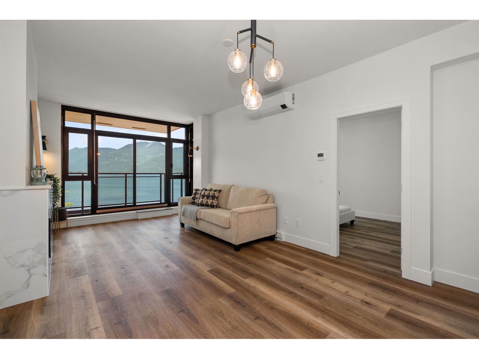 605 120 ESPLANADE AVENUE|Harrison Hot Springs