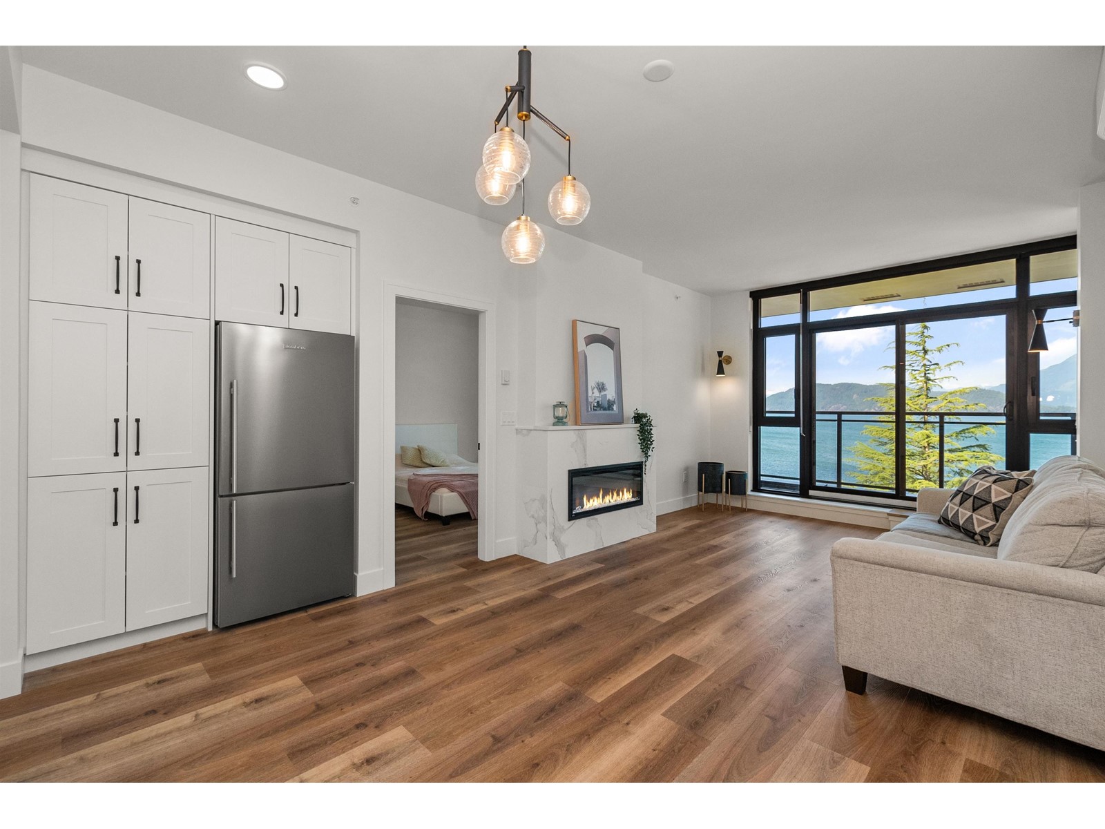 605 120 ESPLANADE AVENUE|Harrison Hot Springs