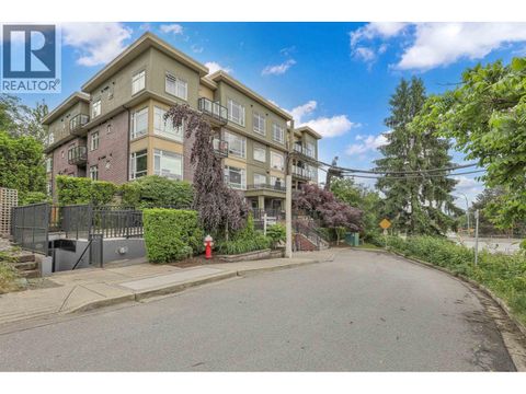 302 11566 224 STREET Maple Ridge BC V2X9C9