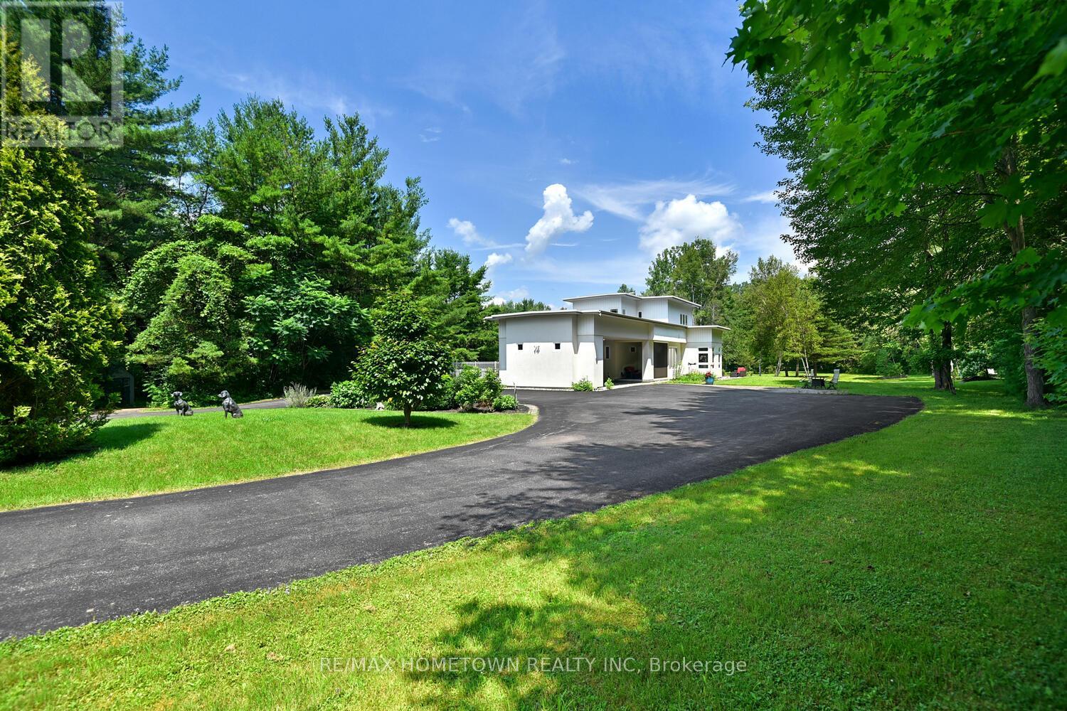 1326 LILY BAY DRIVE N