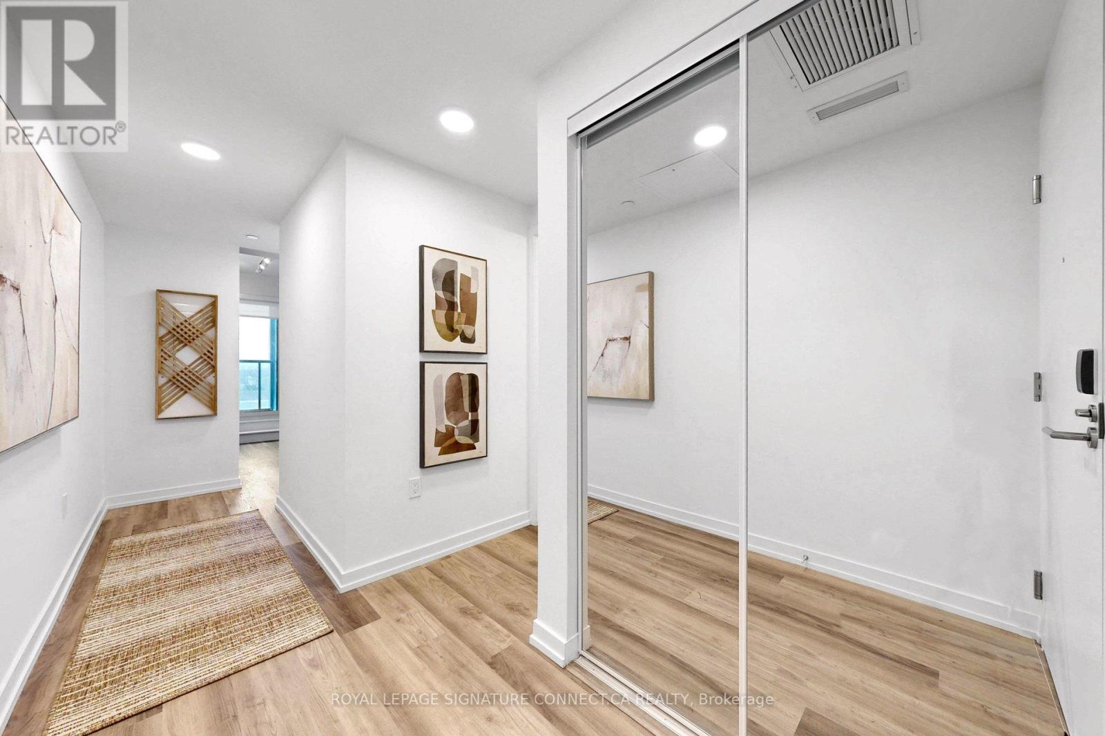 208 - 6 CHARTWELL ROAD