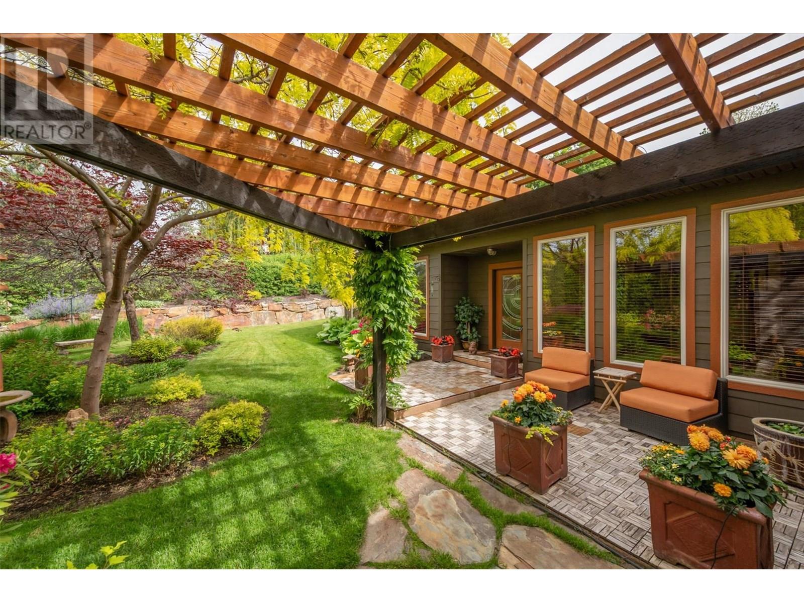 5259 Chute Lake Road