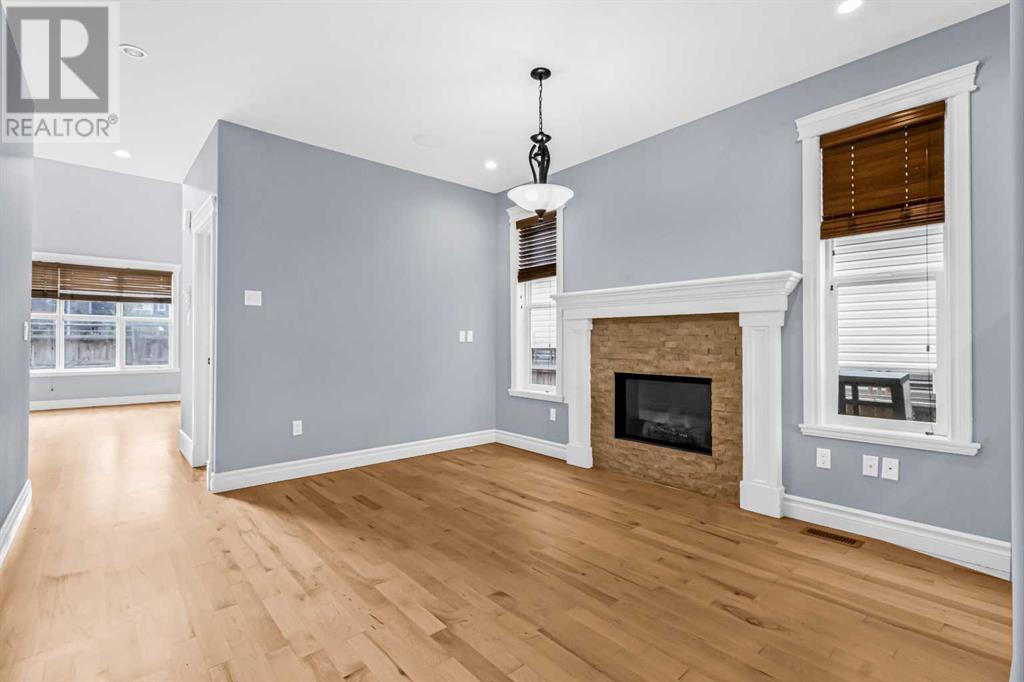 273 Kinniburgh Boulevard W