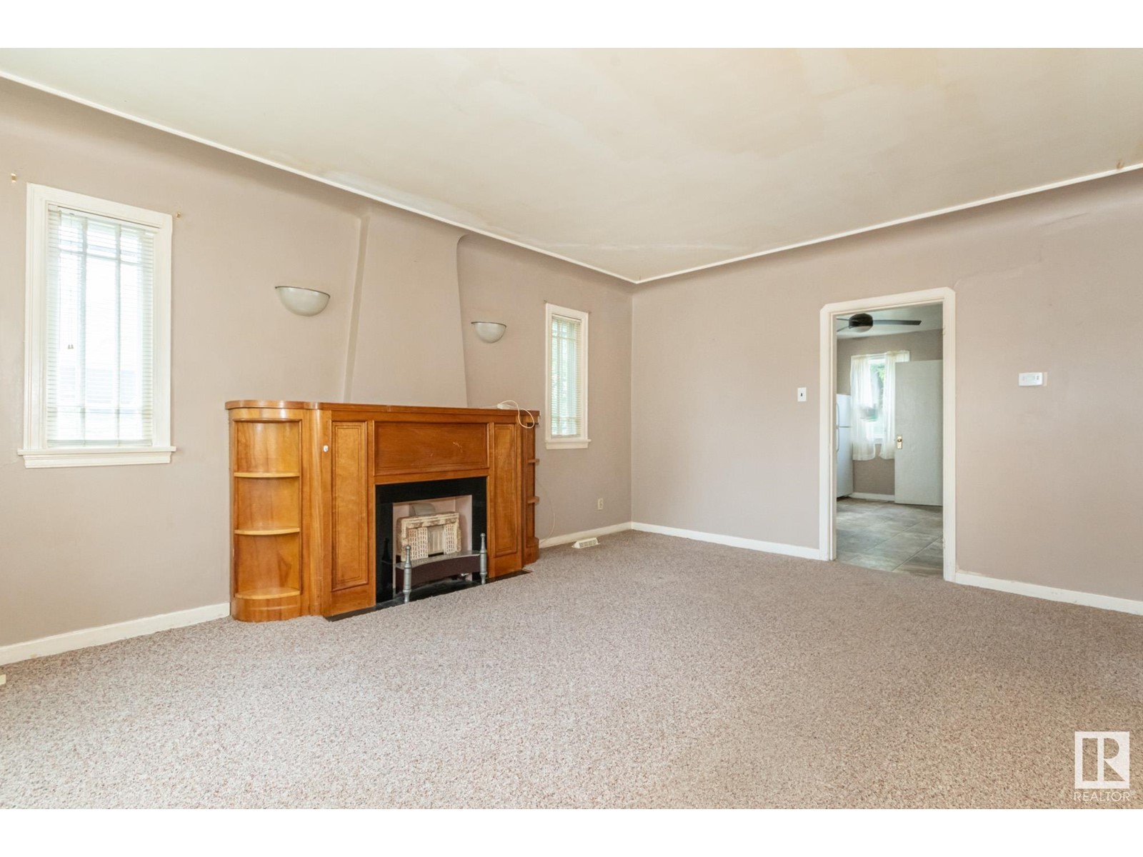 11208 79 ST NW NW