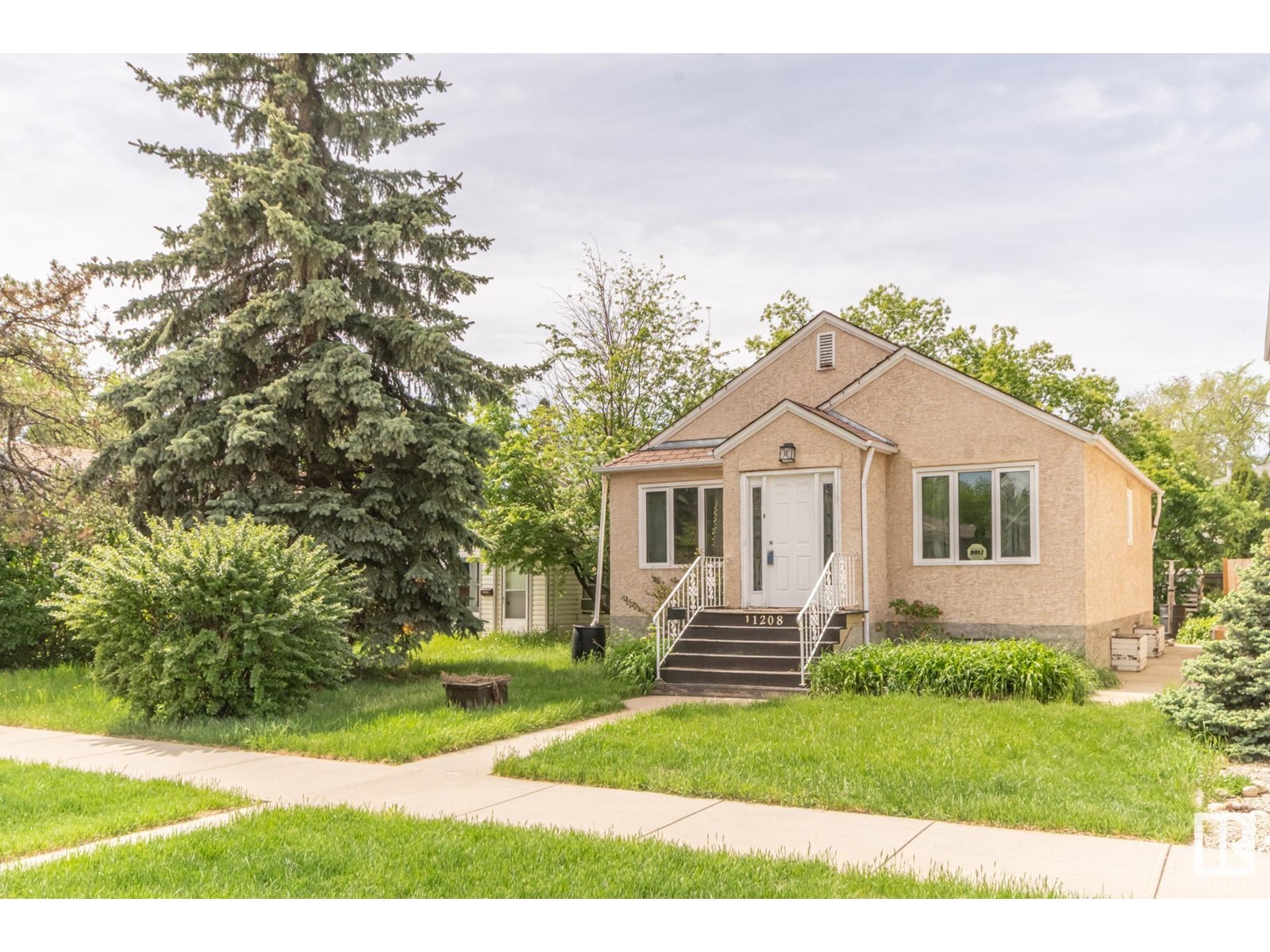 11208 79 ST NW NW