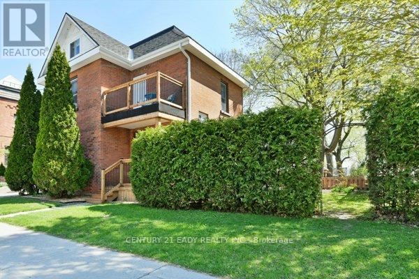 251 JOHN STREET N
