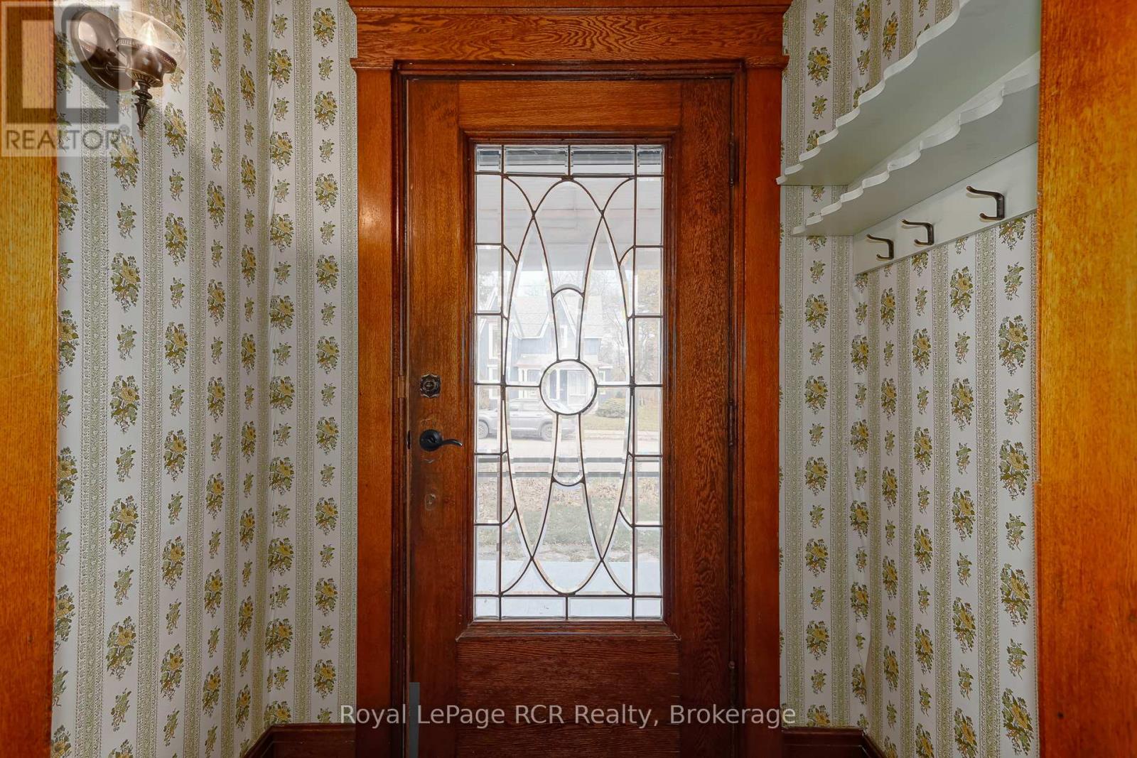 143 TROWBRIDGE STREET W