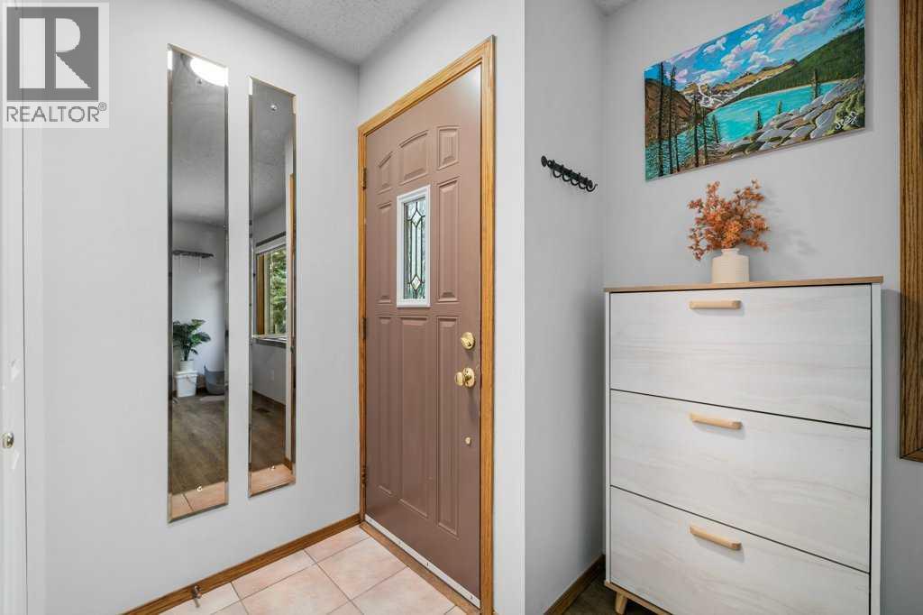 488 Bracewood Crescent SW