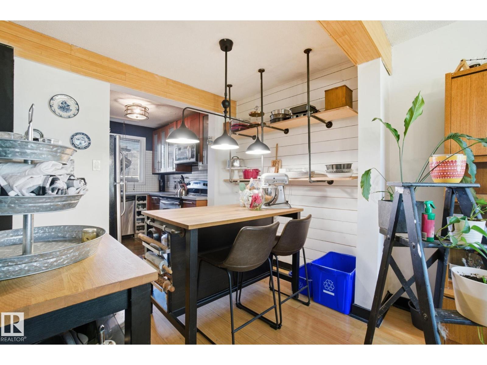 223 DICKINSFIELD CO NW