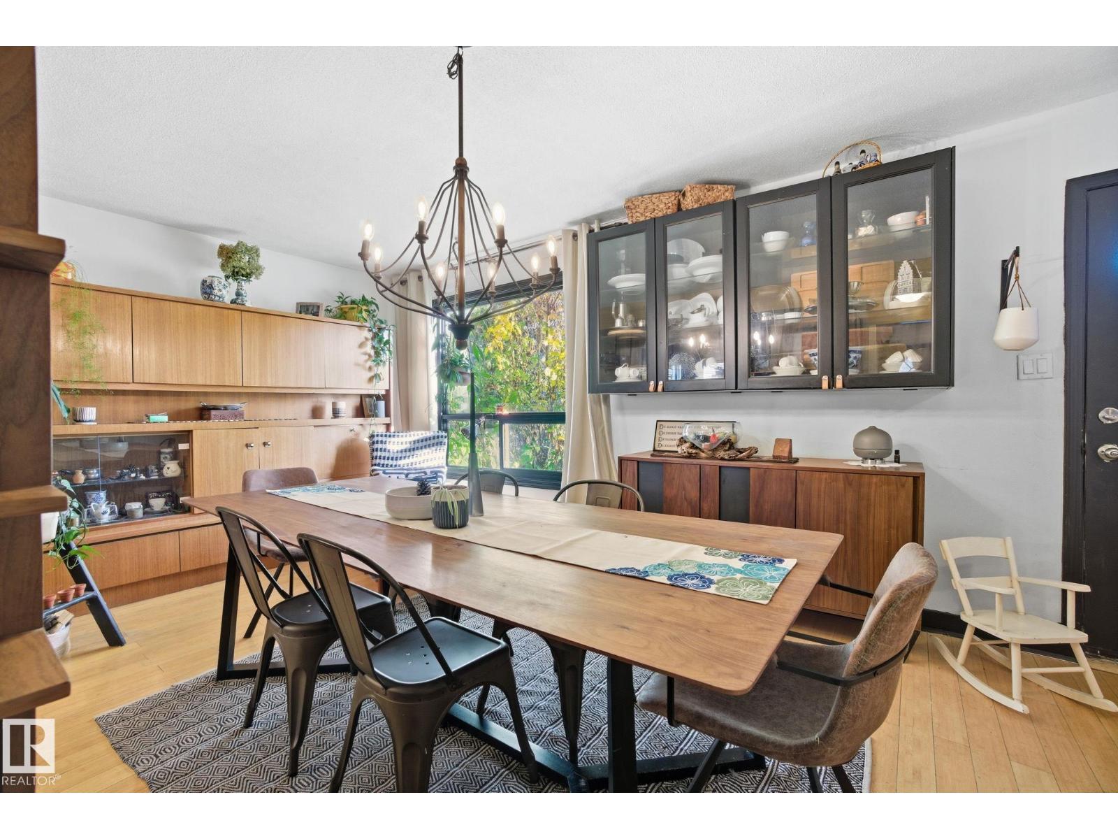 223 DICKINSFIELD CO NW