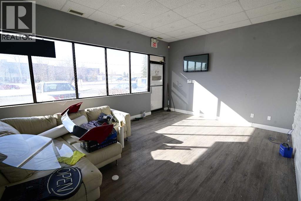 12, 2110 41 Avenue NE