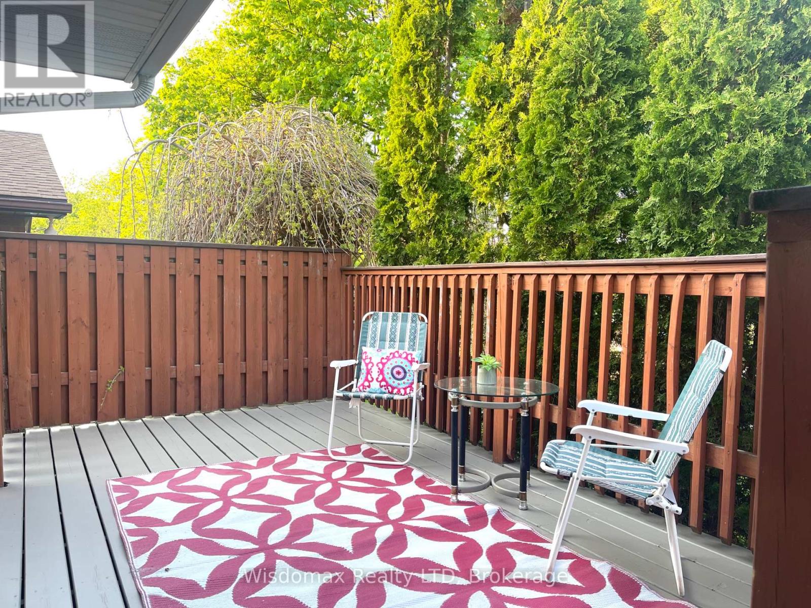 7 GREENMEADOW COURT