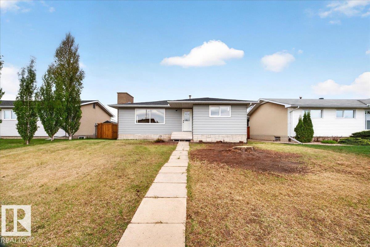 7823 148 AV NW