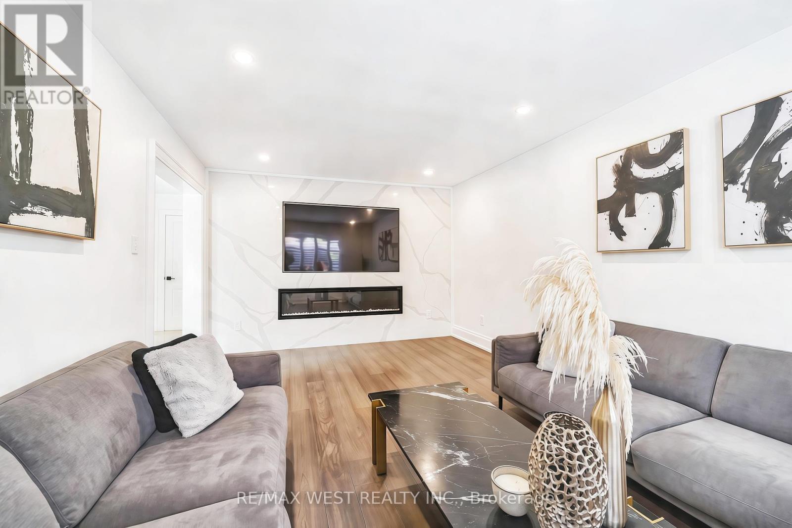 108 POPLAR HEIGHTS DRIVE